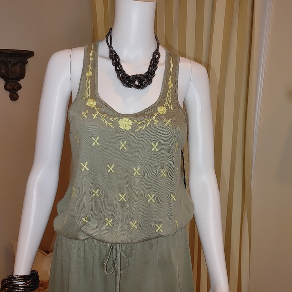 EN CREME OLIVE EMBROIDERED SLEEVELESS DRESS S - Picture 2 of 9